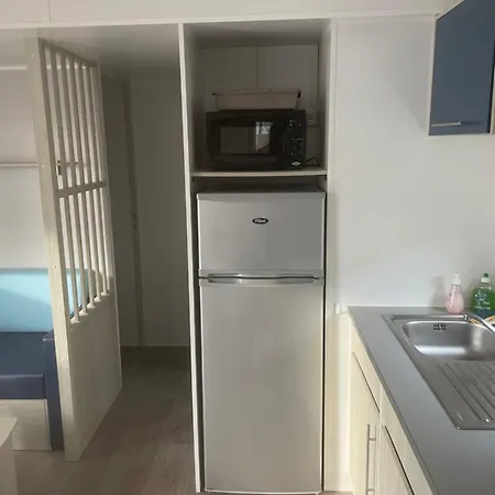 Mobil-Home Confort Tv Clim Narbonne-Plage Exterior photo